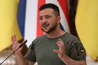 Зеленский о защите Украины в случае нового нападения рф: ясного ответа пока не получил