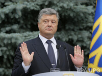 Первые результаты блокады: Порошенко упразднит свободную экономическую зону в Крыму
