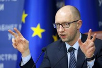 Российским авиакомпаниям запрещены полеты в Украину – Яценюк