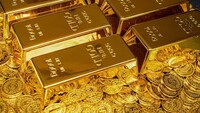 Цены на золото впервые превысили 4,7 тысяч долларов