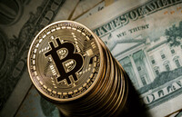 Курс Bitcoin упал до самого низкого уровня с ноября 2024 года