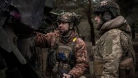 Десантно-штурмовые войска проводят операцию на Александровском направлении
