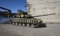 Боевики стягивают танки к Мариуполю