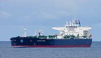 Греческий танкер подвергся атаке в Черном море вблизи порта Новороссийска