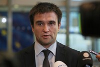 Климкин: Порошенко в Париже договорился об отмене, а не переносе выборов на Донбассе