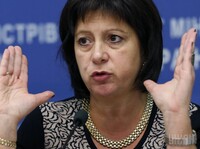 Яресько просит у МВФ вдвое больше средств, чем тот предлагает