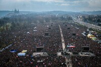В Праге тысячи людей вышли на митинг против политики правительства Бабиша