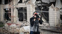 Россия совершила более 900 преступлений против журналистов и медиа за время полномасштабной войны