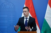 Сийярто признал, что контактировал с Лавровым во время закрытых заседаний ЕС