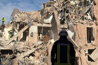 Россияне вечером нанесли новый удар по Днепру и обстреляли область, более десятка раненых