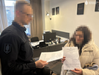 ГБР разоблачило чиновницу ТЦК, которая за деньги меняла данные о призывниках