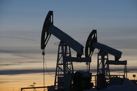 Цены на нефть падают после заявлений Трампа о возможной сделке с Ираном