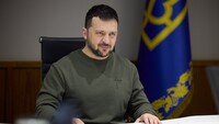 Зеленский подписал указ, которым официально разрешил россии провести парад в Москве