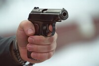 Заместитель мэра Светловодска устроил стрельбу в горсовете, есть раненые