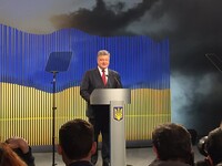 Порошенко рассказал, как будет возвращать Крым