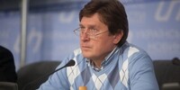 Неутвержденный отчет Яценюка не означает автоматической отставки – эксперт