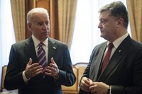 Порошенко и Байден обсудили шаги по деоккупации Крыма
