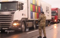 Украина договорилась с РФ об автомобильных грузоперевозках