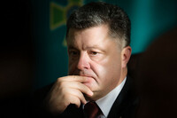 Порошенко пообещал удвоить усилия для возвращения Савченко