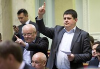 «Батькивщина» и «Самопомощь» играют на досрочные выборы – Бурбак