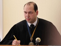 Одиозного судью Вовка снова отстранили