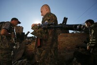 В районе Коминтерново на смену боевикам пришли российские военные – ИС