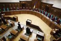 Конституционный суд изучит действия НКРЭКУ по повышению тарифов