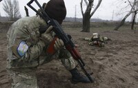 Боевики тяжело ранили троих мирных жителей под Донецком
