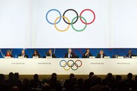 МОК не поддержал отстранение сборной РФ от Олимпийских игр