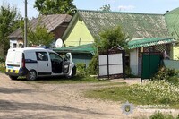 В Хмельницкой области мужчина напал на полицейских, есть погибший и раненый