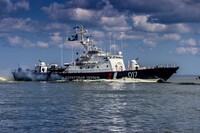 Украинские дроны поразили российский сторожевой катер в Дагестане
