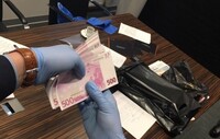 Дома у ректора-взяточника НАУ нашли миллионы