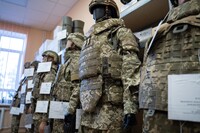 Обвиняемого по делу экс-чиновника Укрэнерго задержали за границей