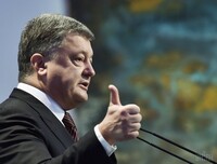 Из плена боевиков освобождены двое украинцев – Порошенко