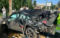 В Киеве автомобиль на скорости влетел в пешеходную зону, есть погибшие