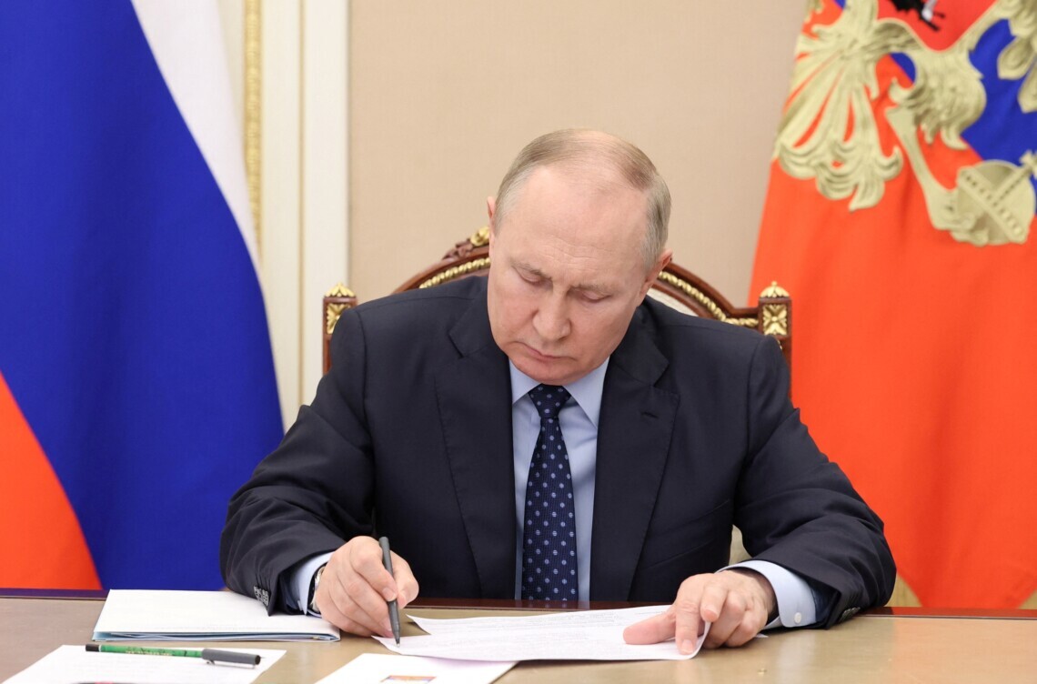 Путин второй раз за 4 месяца увеличил численность армии рф