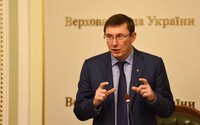 Луценко предлагает сократить срок снятия депутатской неприкосновенности