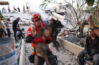 Число жертв землетрясений в Венесуэле превысило 1400: спасатели до сих пор ищут людей