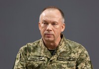 Командующие ВМС и ДШВ встали на защиту Сырского на фоне протестов
