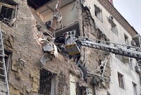 Удар по Запорожью: спасатели деблокировали тело женщины, число пострадавших превысило 30 человек