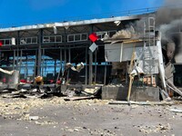 Число погибших в результате удара по пригороду Харькова продолжает расти