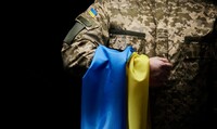 Зеленский подписал указы о продлении военного положения и мобилизации
