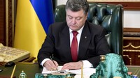 Порошенко запретил российские платежные системы в Украине