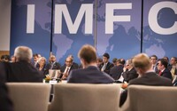 Неуловимый транш: плюсы и минусы очередной пролонгации кредита от МВФ