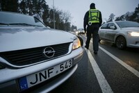Борьба с «евробляхами»: как решится вопрос с авто на иностранной регистрации?