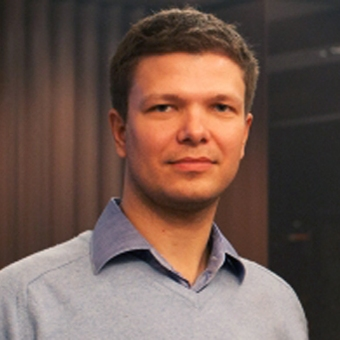 Леонид Емец