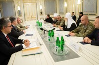 Порошенко осудил нападение на украинскую церковь