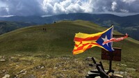 Мэр Барселоны требует отставки премьера Испании