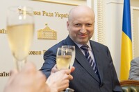 Турчинов прокомментировал изменения в календаре праздников