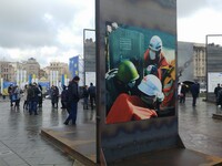 На Майдане открылась выставка к годовщине Революции Достоинства